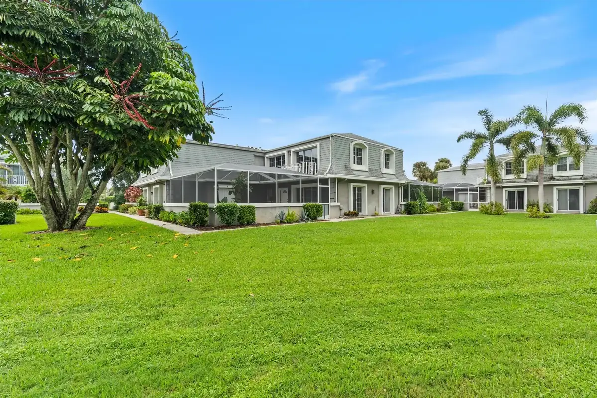 301 Vision Ct, Palm Beach Gardens: photo 1 of 24