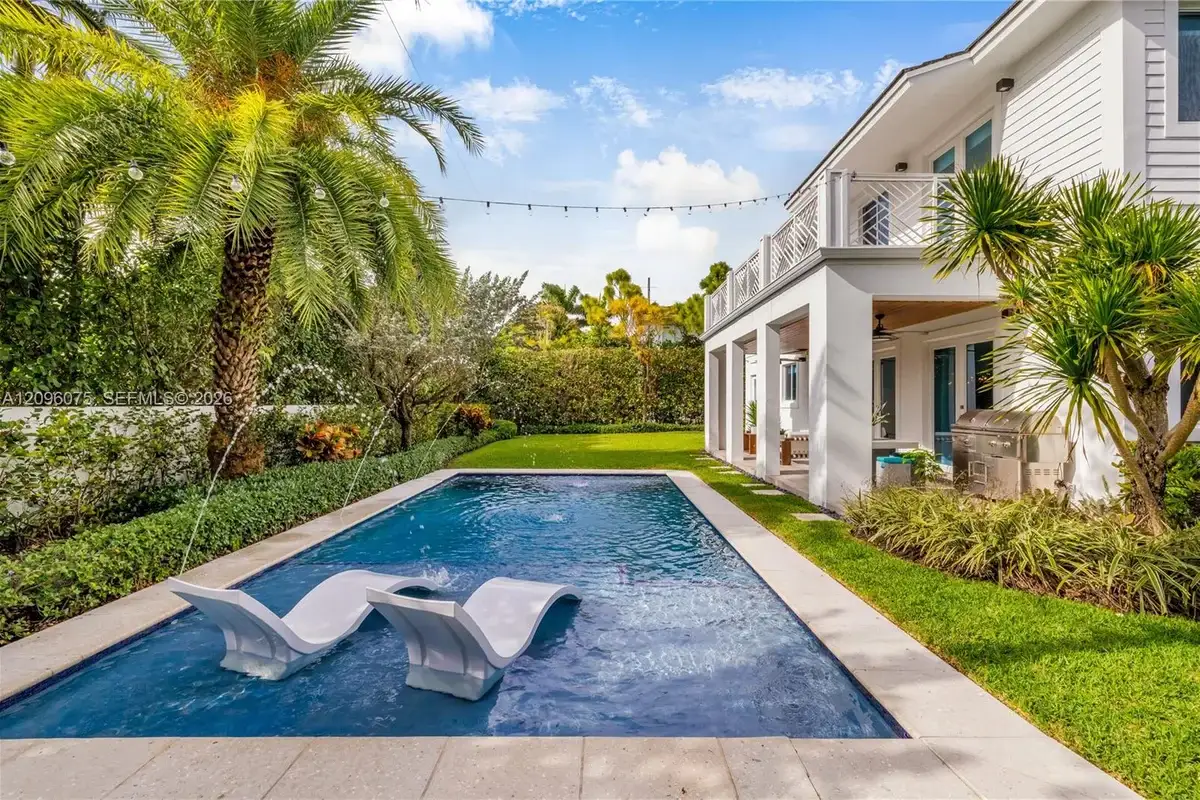5602 SW 65th Ct, South Miami: photo 1 of 74