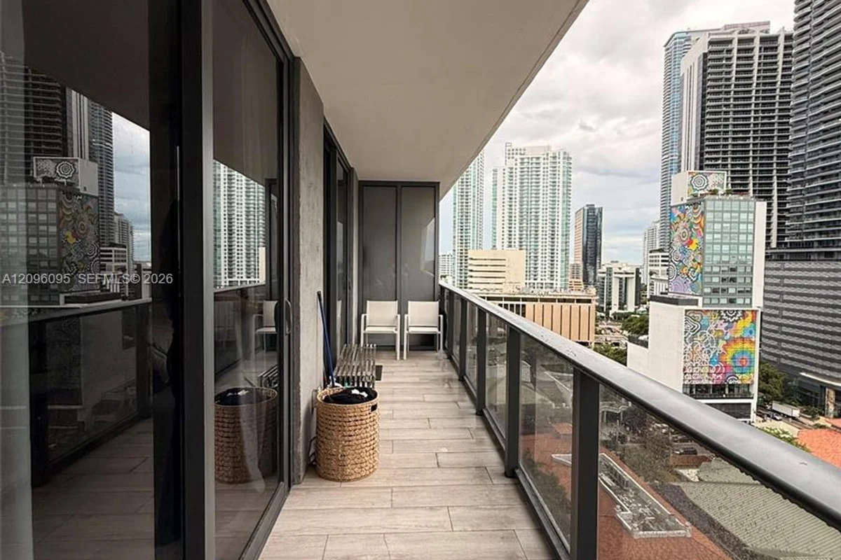 55 SW 9th St #1205, Miami: photo 1 of 1