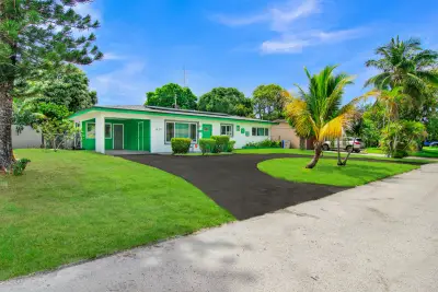 1650 NW 1st Way, Pompano Beach: photo 1 of 24