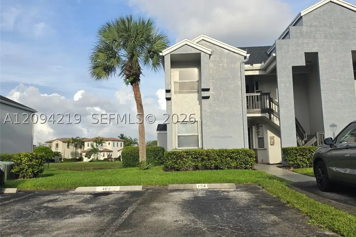 855 SW 113th Way, Pembroke Pines: photo 1 of 24