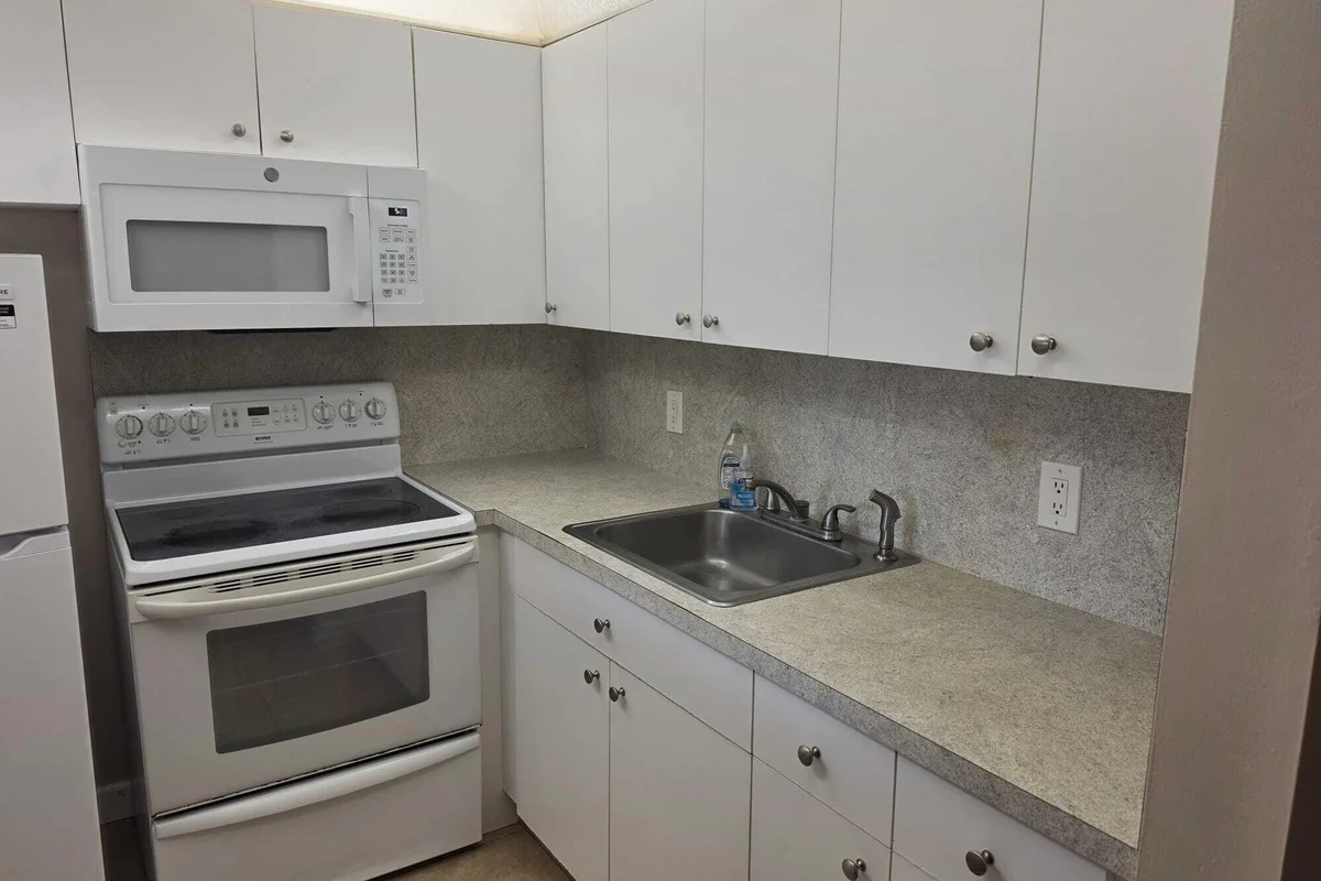 169 Newport K, Deerfield Beach: photo 1 of 10