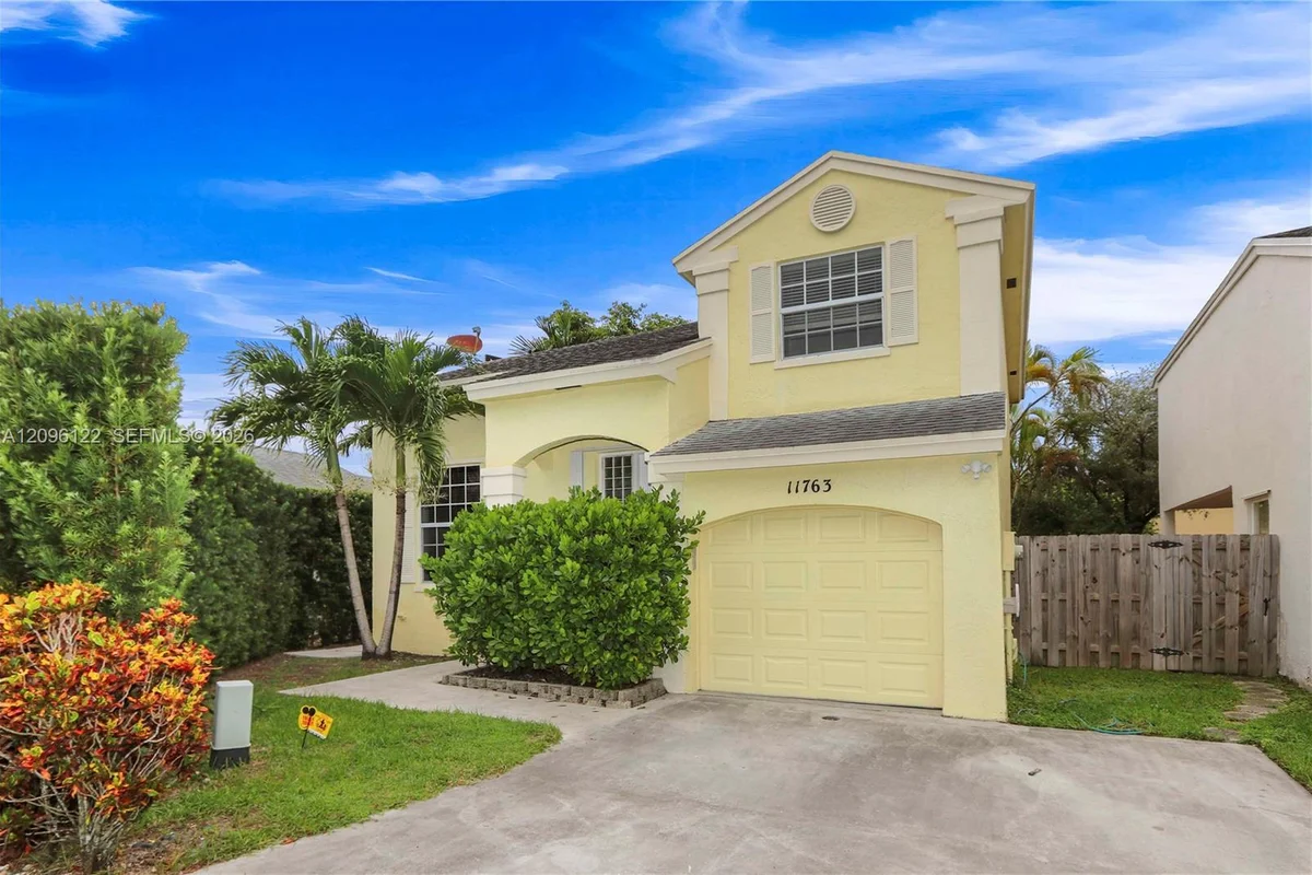 11763 SW 102nd St, Miami: photo 1 of 27