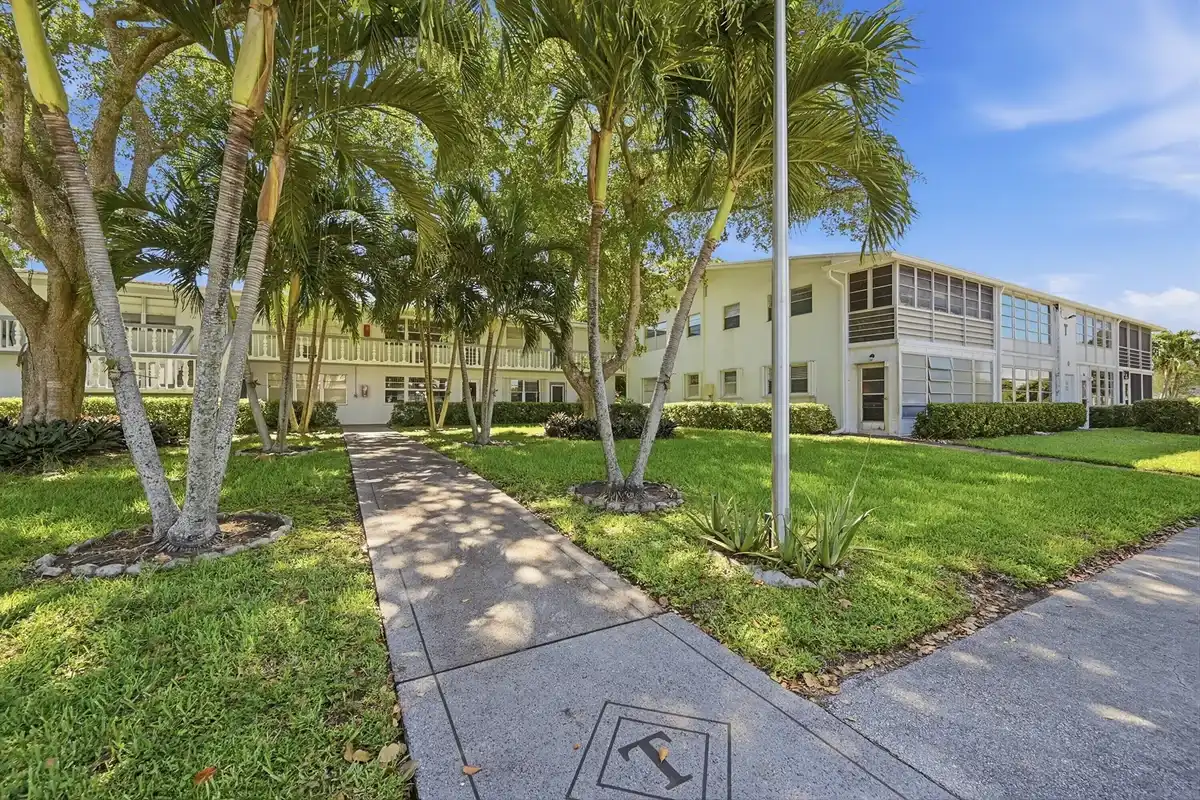 551 Durham Cir #T, Deerfield Beach: photo 1 of 21