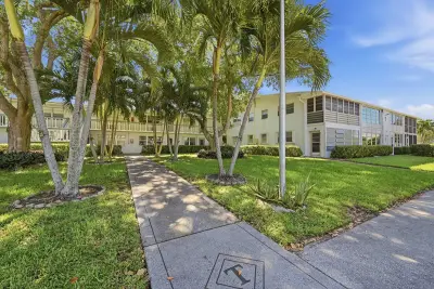 551 Durham Cir #T, Deerfield Beach: photo 1 of 21