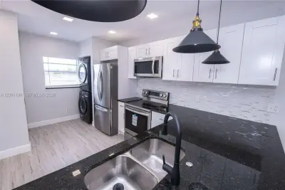 2929 Zorno Way #201, Delray Beach: photo 1 of 15