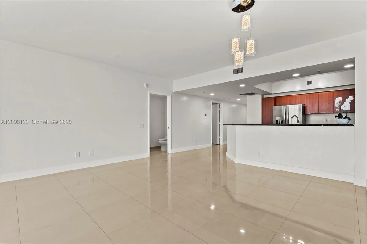 14951 Royal Oaks Ln #2008, North Miami: photo 1 of 43