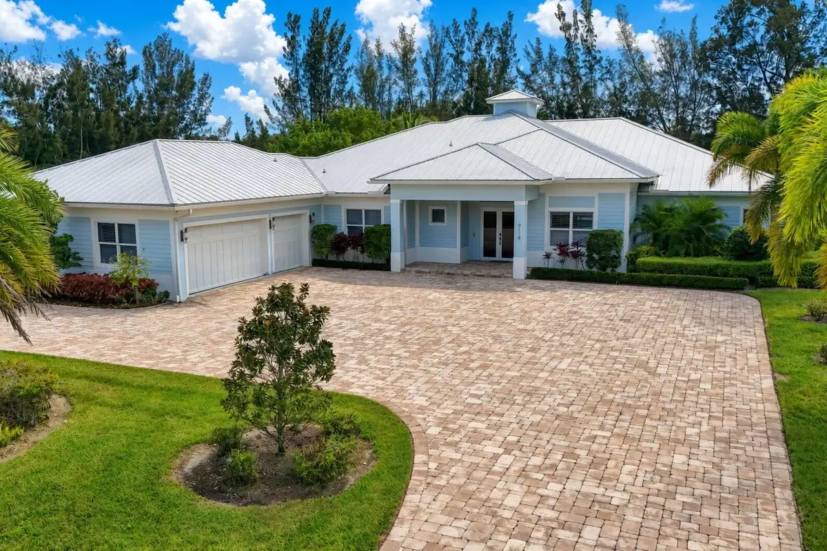 9118 Whippoorwill Trl, Jupiter: photo 1 of 25