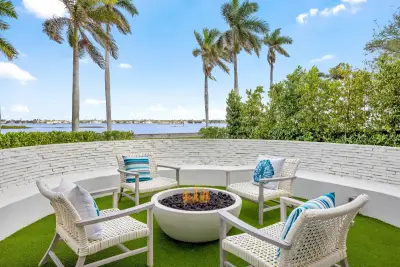 2745 S Flagler Dr, West Palm Beach: photo 1 of 49