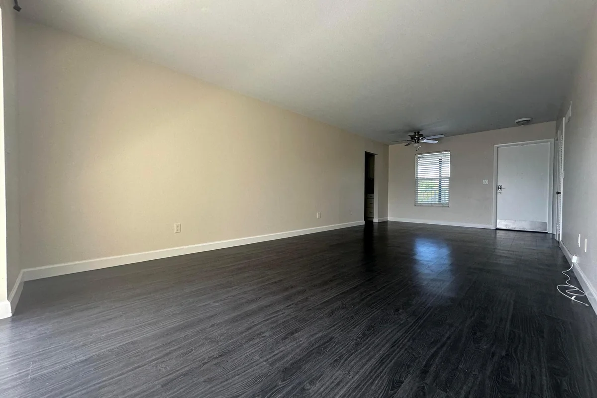 809 Hummingbird Way #5C, North Palm Beach: photo 1 of 16