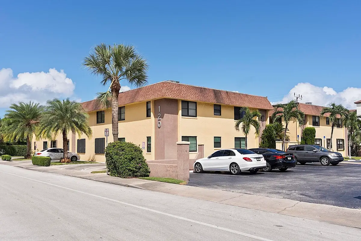 120 N M St #N, Lake Worth Beach: photo 1 of 25