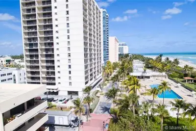 2625 Collins Ave #510, Miami Beach: photo 1 of 11