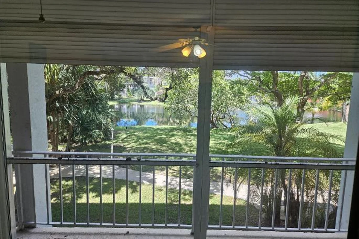 777 SE 2nd Ave #209, Deerfield Beach: photo 1 of 42