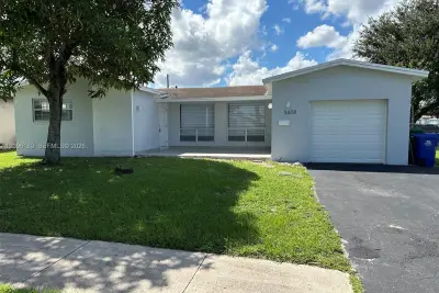 3608 Island Dr, Miramar: photo 1 of 15
