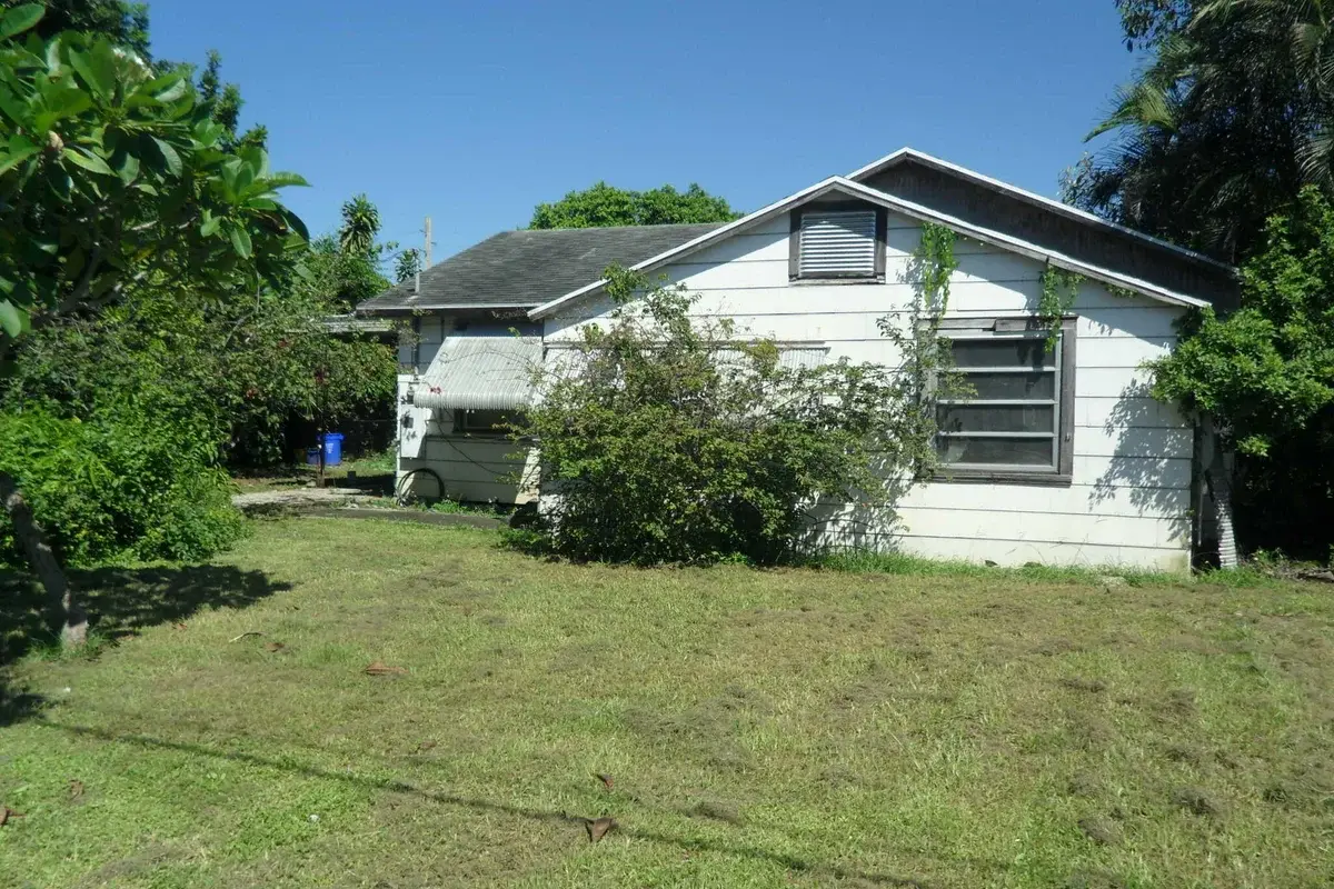 4639 Sunset Ln, West Palm Beach: photo 1 of 20