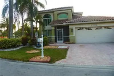 2608 NW 79th Ave, Margate: photo 1 of 30