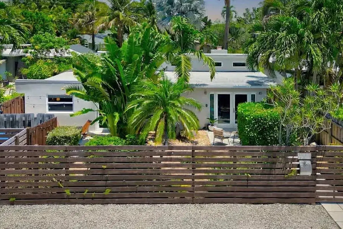 1449 NE 23rd St, Wilton Manors: photo 1 of 29