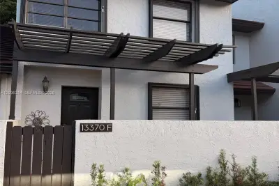 13370 SW 89th Ter #F, Miami: photo 1 of 11
