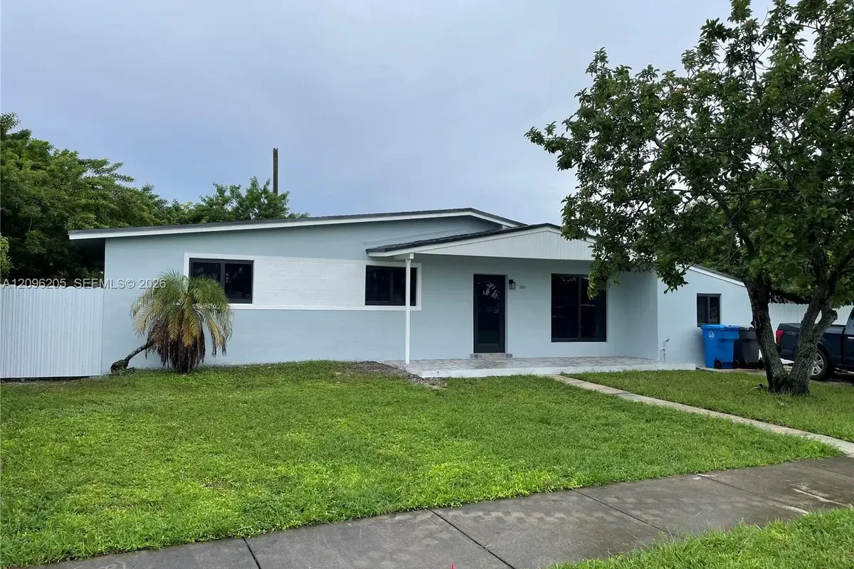 3720 SW 32nd St, Hollywood: photo 1 of 20