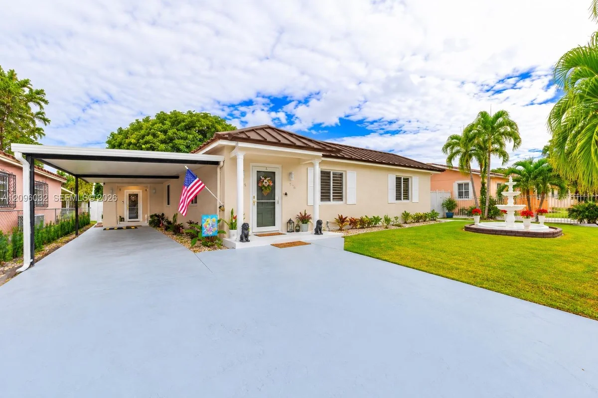 55 SW 60th Ave, Miami: photo 1 of 56