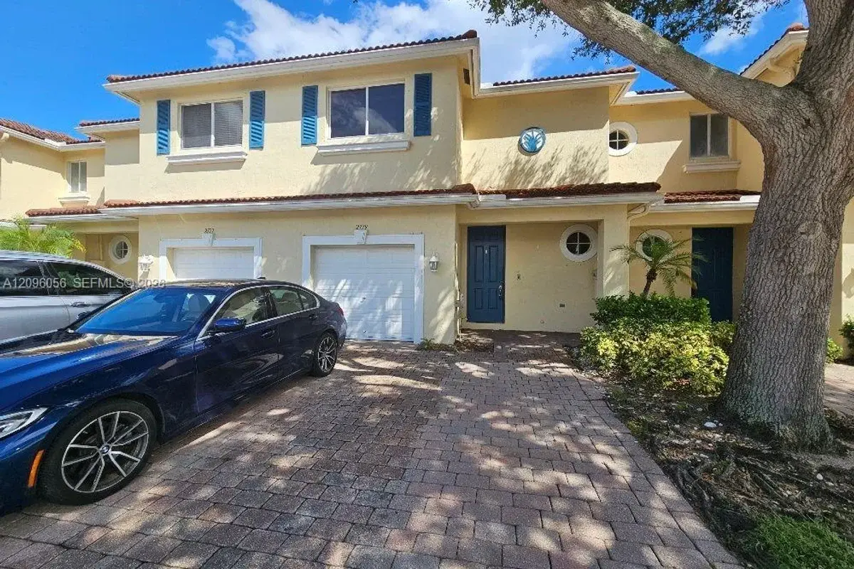 2779 S Evergreen Cir, Boynton Beach: photo 1 of 13