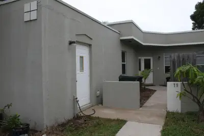 675 Ipswich St, Boca Raton: photo 1 of 24