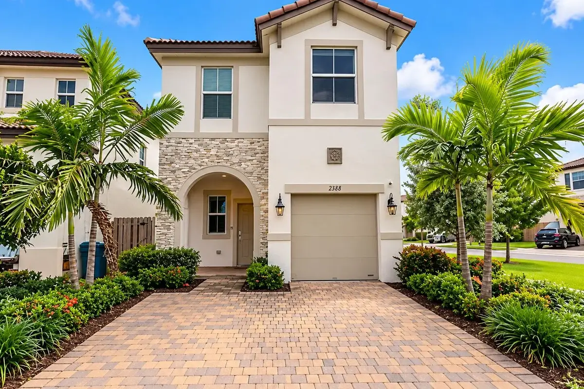 2388 NW 130th Ter, Miami Shores: photo 1 of 8