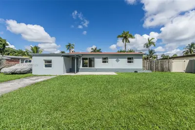 6201 NW 9th Ct, Margate: photo 1 of 36