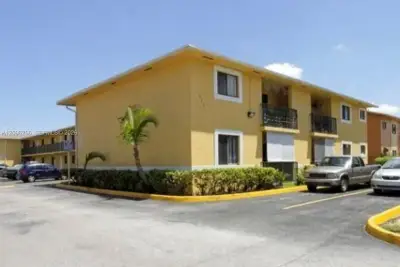 6151 W 24th Ave #112, Hialeah: photo 1 of 18