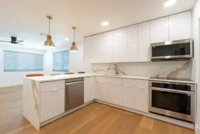 2175 NE 56th St #201, Fort Lauderdale: photo 1 of 29