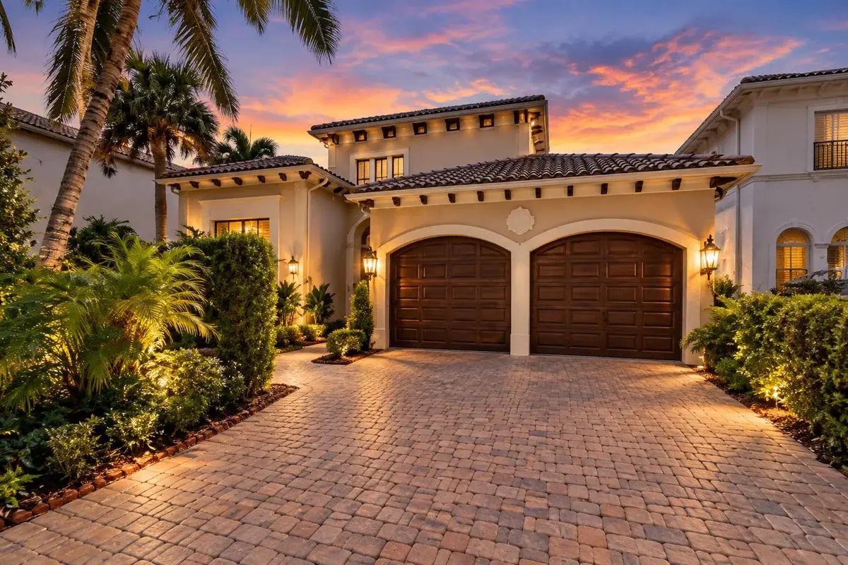 17835 Lake Azure Way, Boca Raton: photo 1 of 101