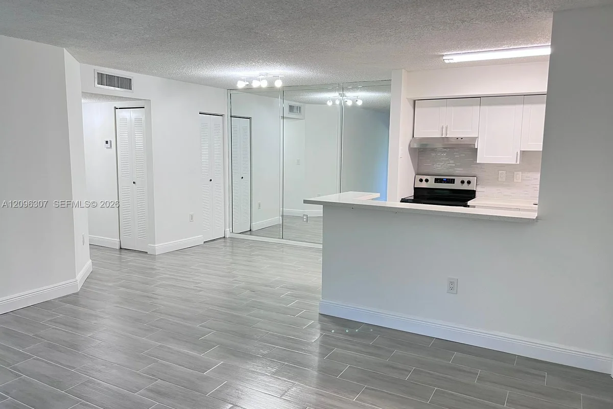 19055 NW 62nd Ave #111, Hialeah: photo 1 of 26