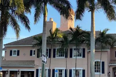 307 Belmont Ln, North Lauderdale: photo 1 of 11