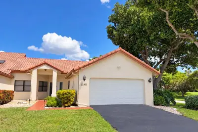 23363 Water Cir, Boca Raton: photo 1 of 38