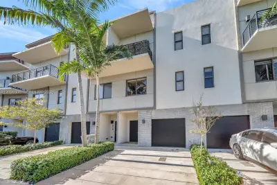 508 SE 1st Cir, Pompano Beach: photo 1 of 66
