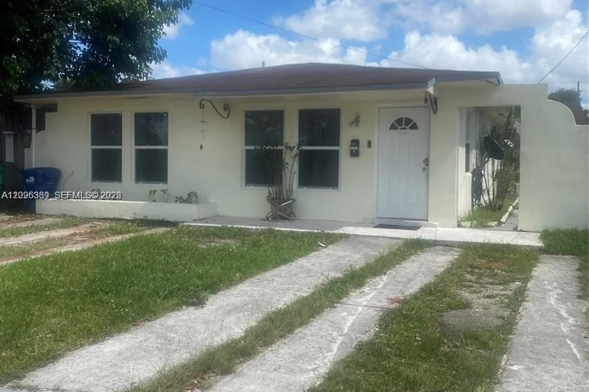 11122 SW 7th St, Sweetwater: photo 1 of 1