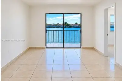 5580 W 26th Ct #102, Hialeah: photo 1 of 17
