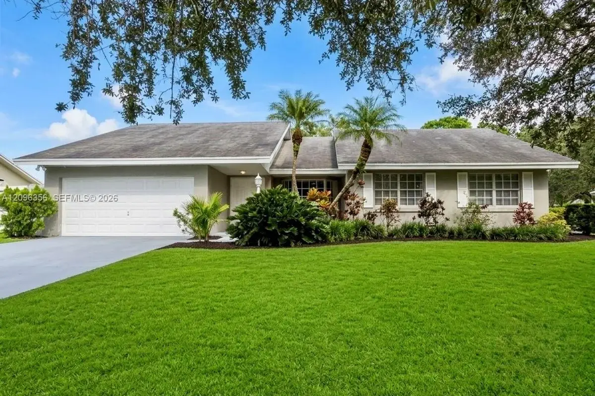 14863 SW 152nd Pl, Miami: photo 1 of 36