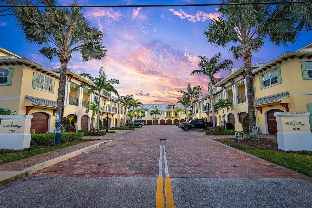 3770 County Line Rd #C2, Tequesta: photo 1 of 27