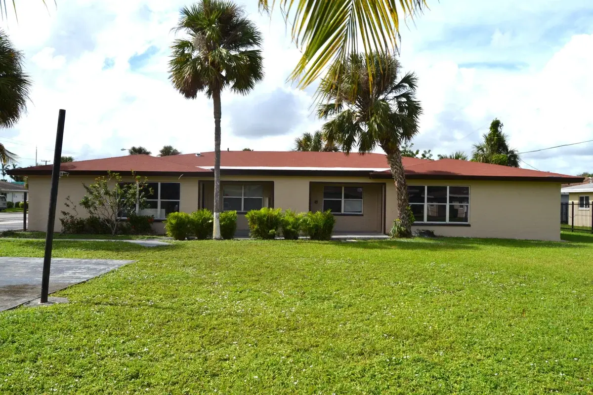 5631 NW 27th Ct, Lauderhill: photo 1 of 22