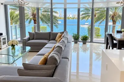 17301 Biscayne Blvd #211, North Miami Beach: photo 1 of 25