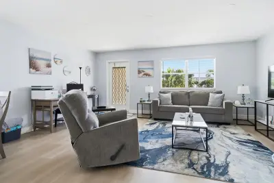 702 Saxony O Way, Delray Beach: photo 1 of 38