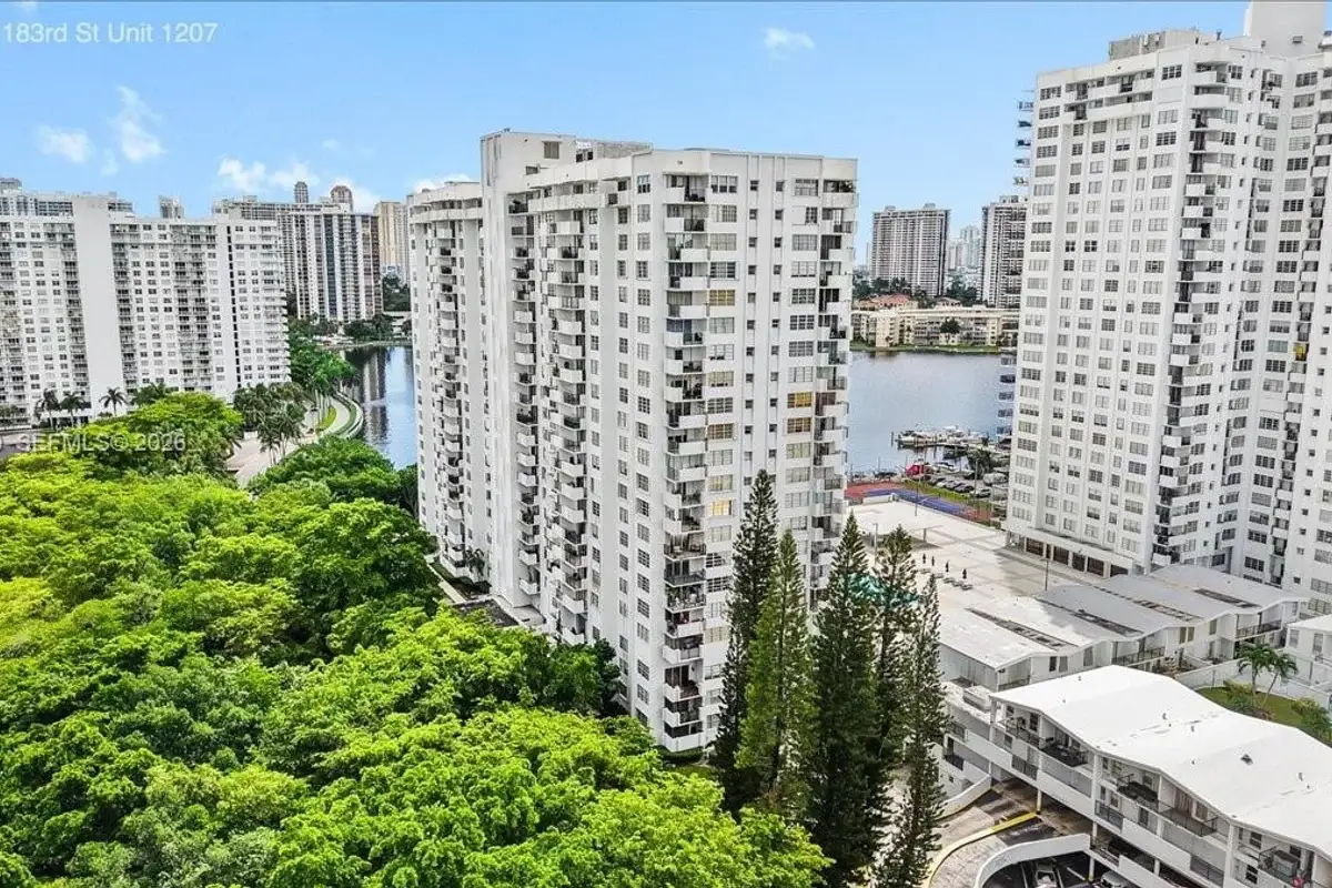 2780 NE 183rd St #1207, Aventura: photo 1 of 33