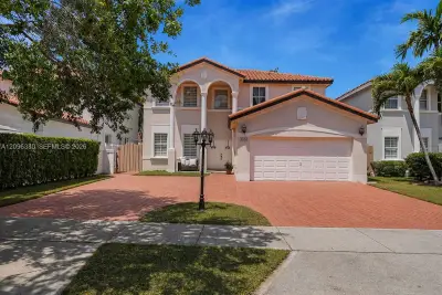 6114 SW 158th Pass, Miami: photo 1 of 31