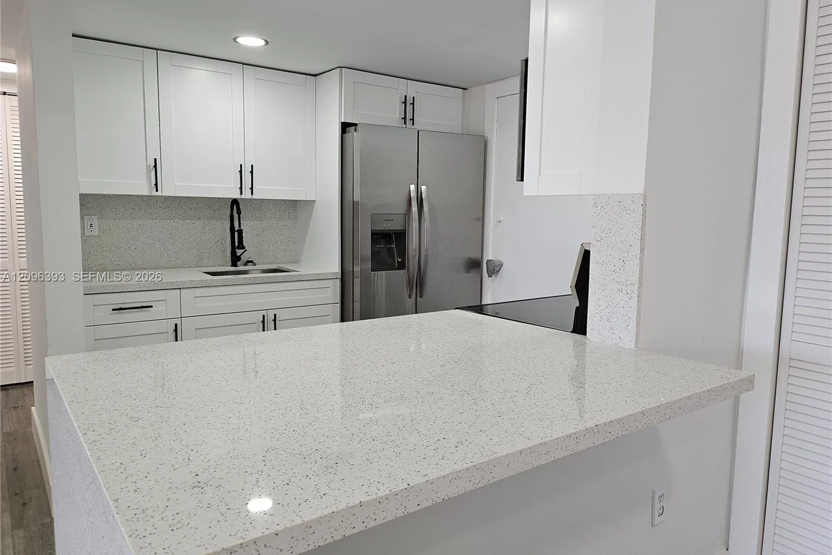 15888 SW 95th Ave #210, Miami: photo 1 of 34