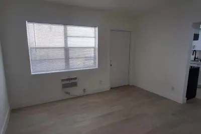 929 NW 3rd Ave #02, Fort Lauderdale: photo 1 of 15