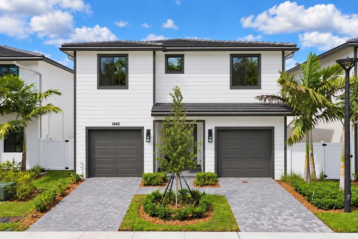 1449 SW 23rd Ct, Fort Lauderdale: photo 1 of 21