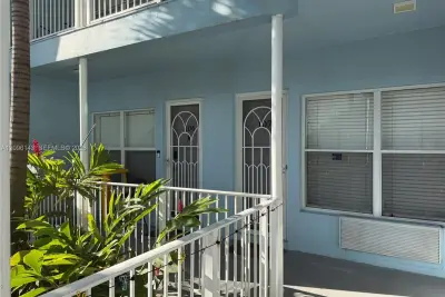 315 Van Buren St #107B, Hollywood: photo 1 of 11