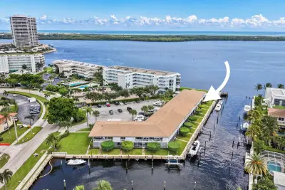 68 Yacht Club Dr #12, North Palm Beach: photo 1 of 29