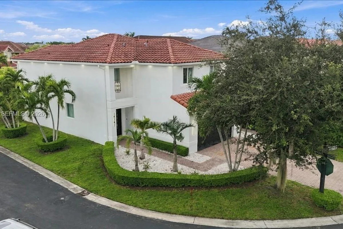 14747 SW 132nd Ct, Miami: photo 1 of 55